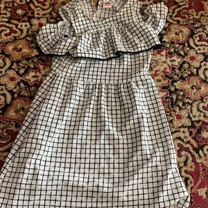 I’m selling a dress